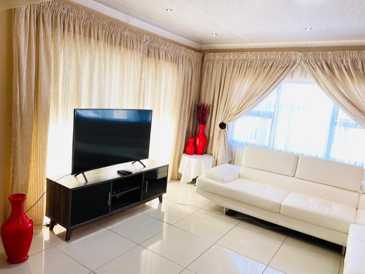 River Valley Guest House Butterworth Bagian luar foto