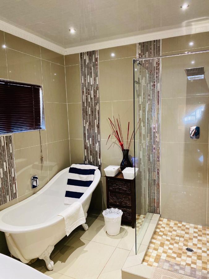 River Valley Guest House Butterworth Bagian luar foto