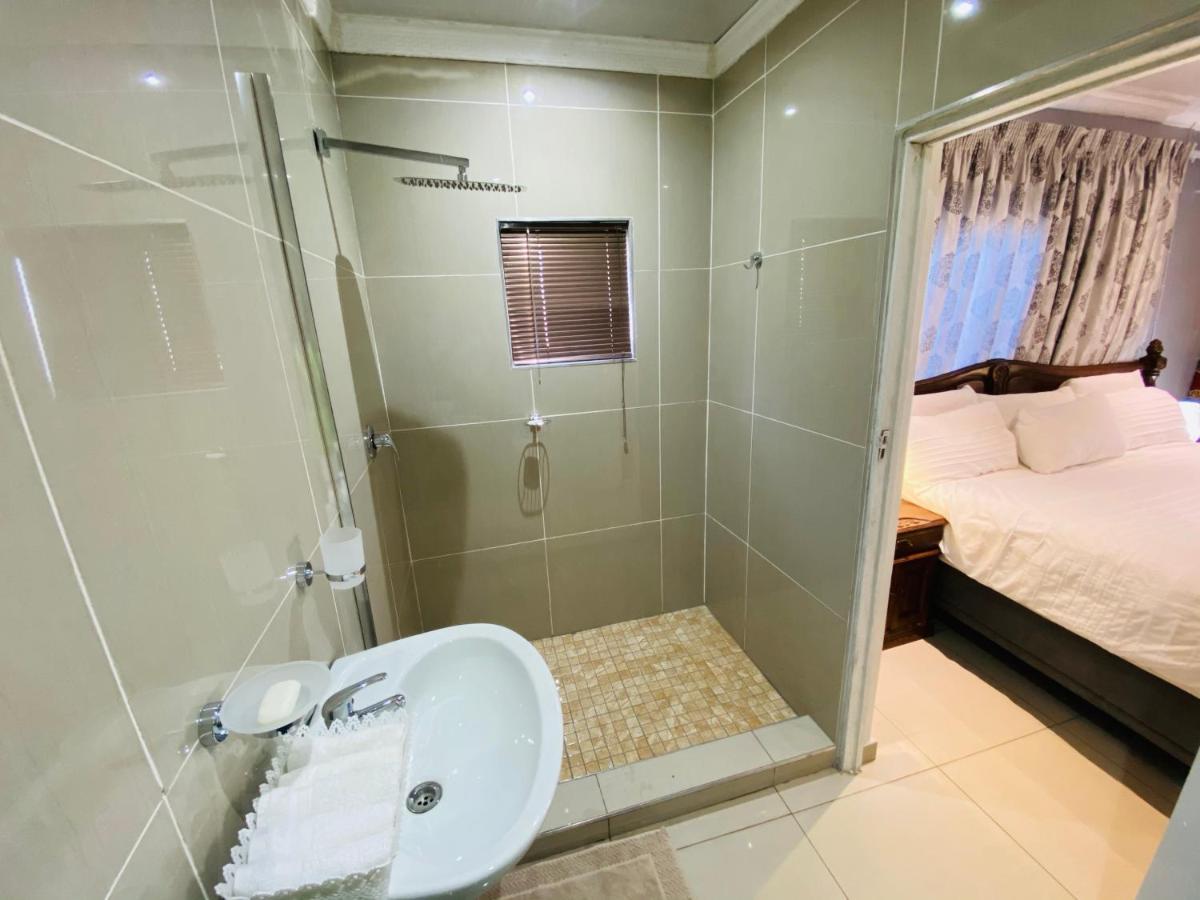 River Valley Guest House Butterworth Bagian luar foto